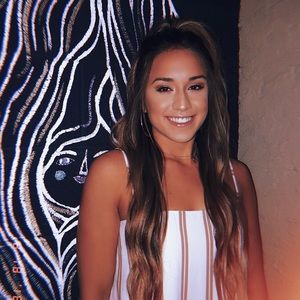 Meet your Posher, Aliya